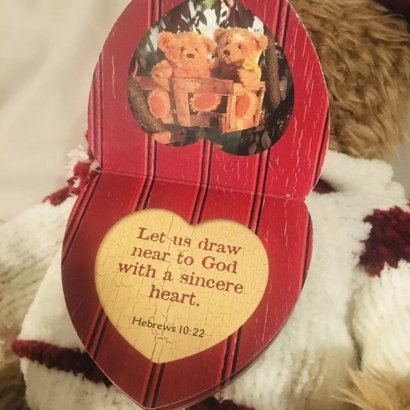 Vintage Teddy Bear with small book of Scriptures - Picture 5 of 10